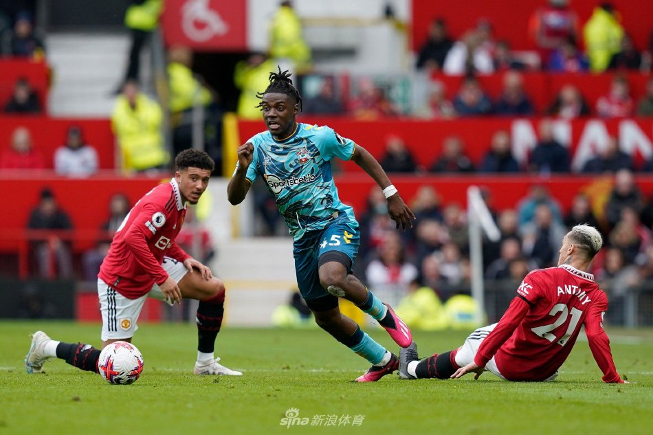 另一方面在 另一方面在