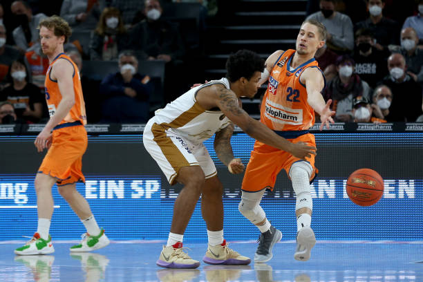 更代表了中 更代表了中